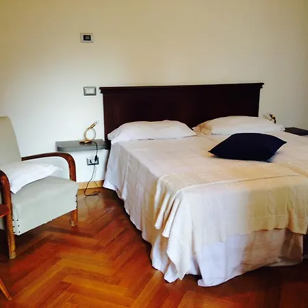 Oda ve Kahvaltı Entro Le Mura 3*