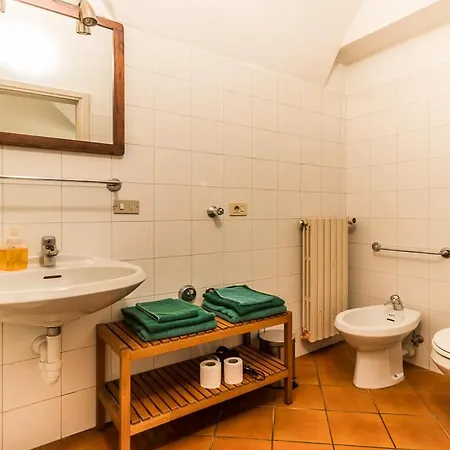 Entro Le Mura Nocleg ze śniadaniem